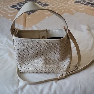 Elegant Cream Woven Shoulder Bag